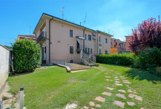 Blu Group Immobiliare - Carpi (MO) - Casa singola