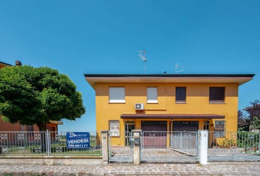 Blu Group Immobiliare - Carpi (MO) - Villa Bifamiliare